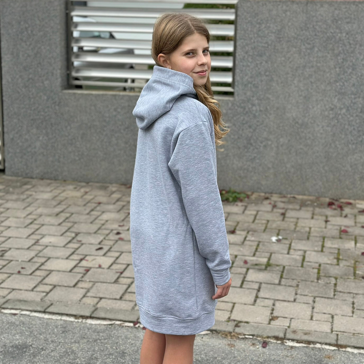 Mikinové šaty Daniela počesané