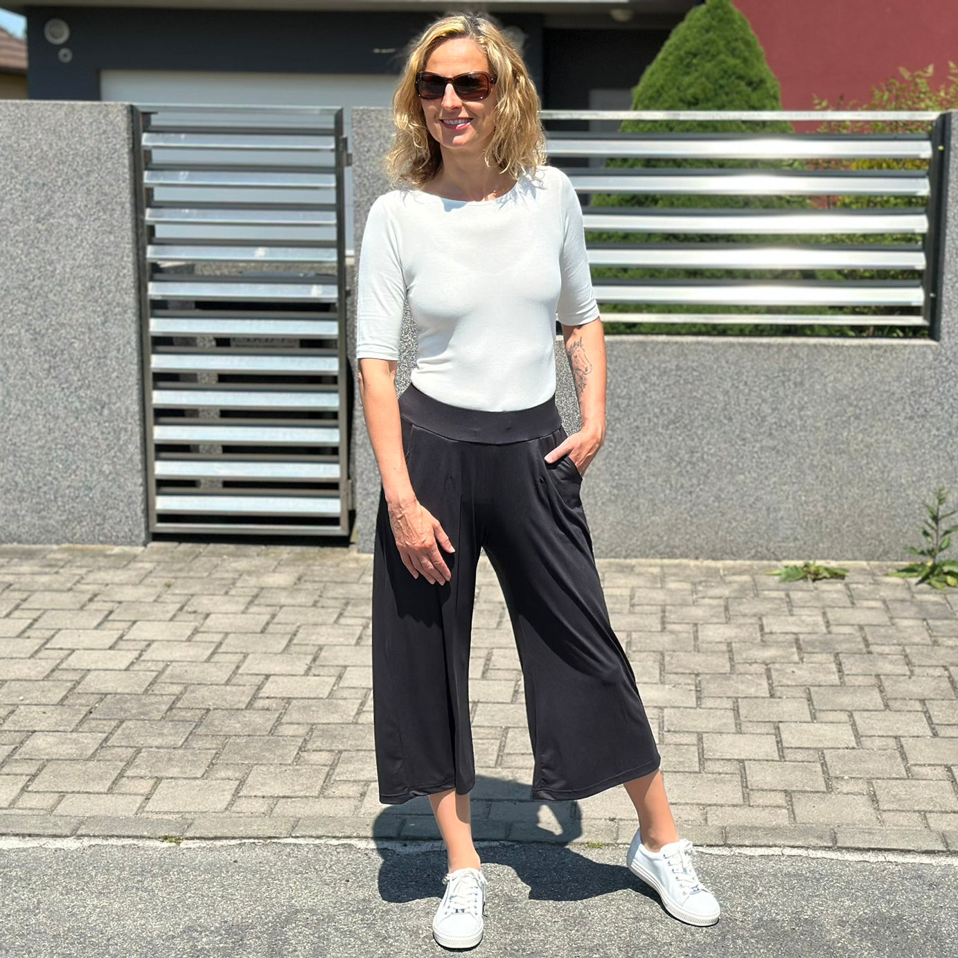 Dámské široké letní 3/4 kalhoty