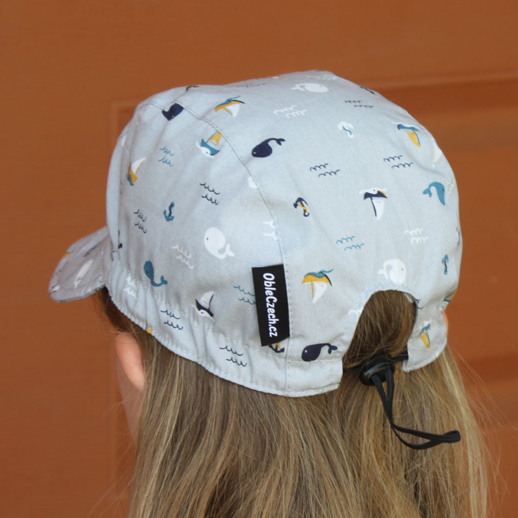 Kšiltovka šedá velryby a loďky