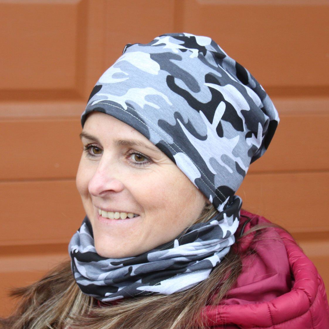 Jarní/podzimní čepice šedá maskáčová Ada