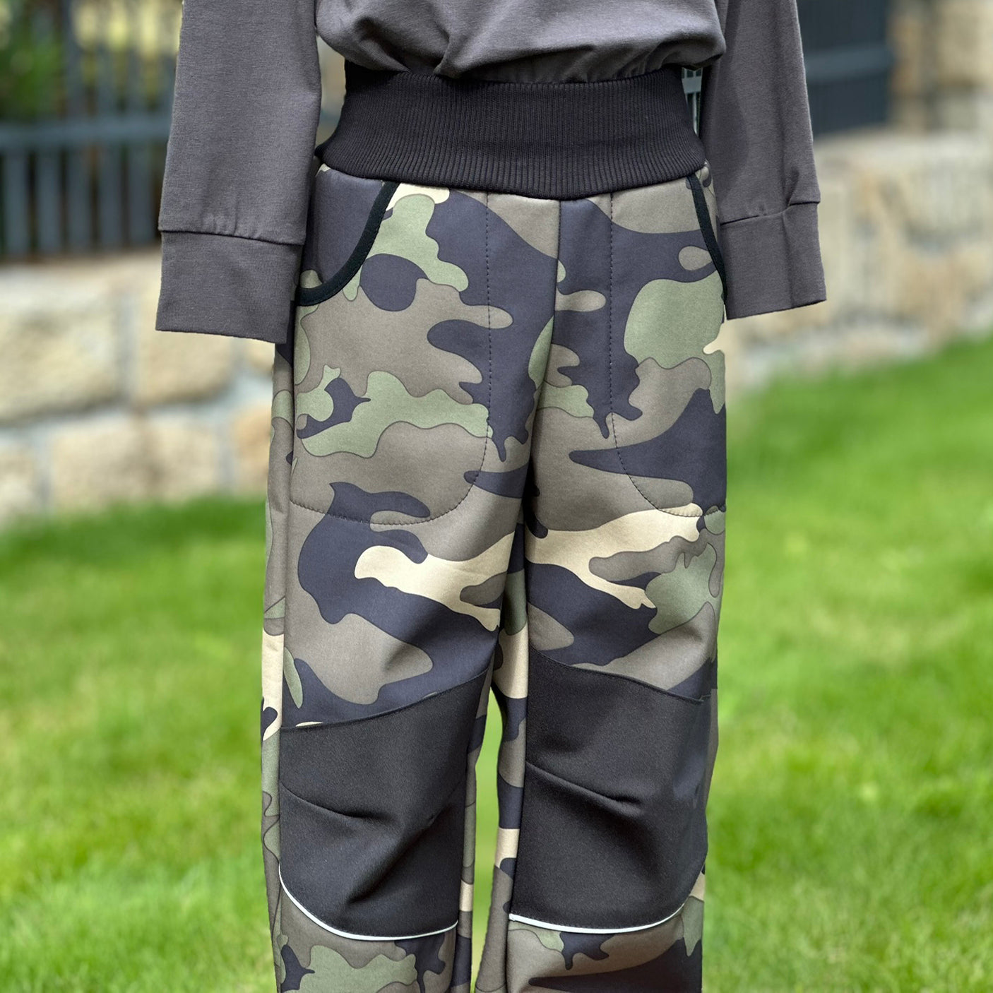 Zimní softshell kalhoty olivové maskáč
