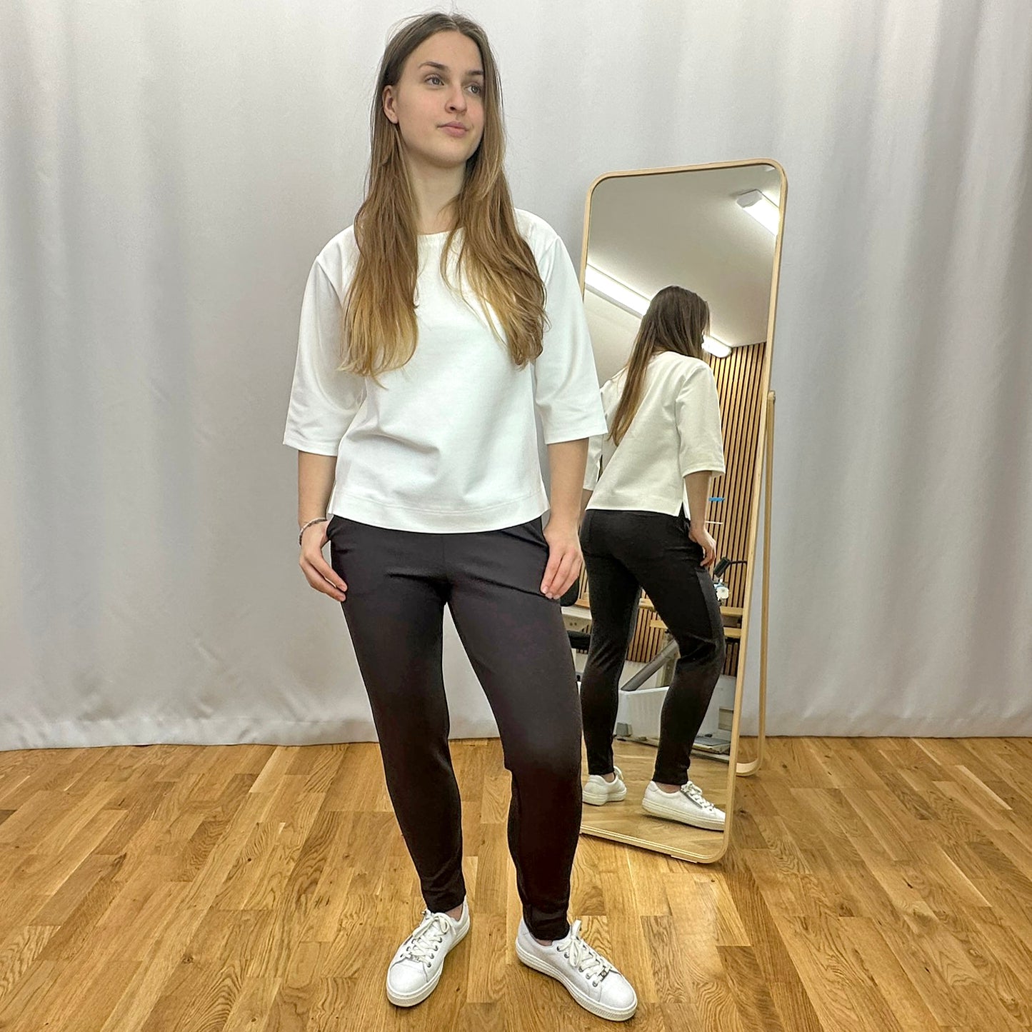 Dámské kalhoty šité na míru hnědé