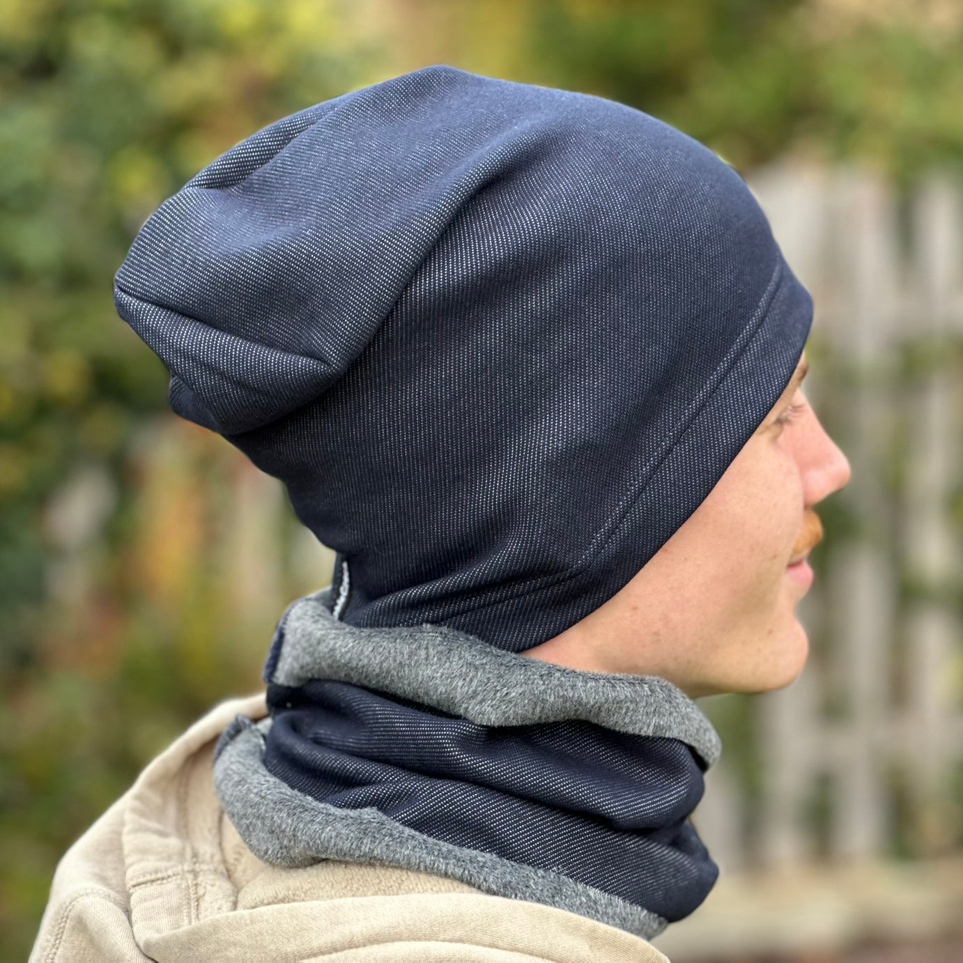 Zimní čepice tmavě modrá denim