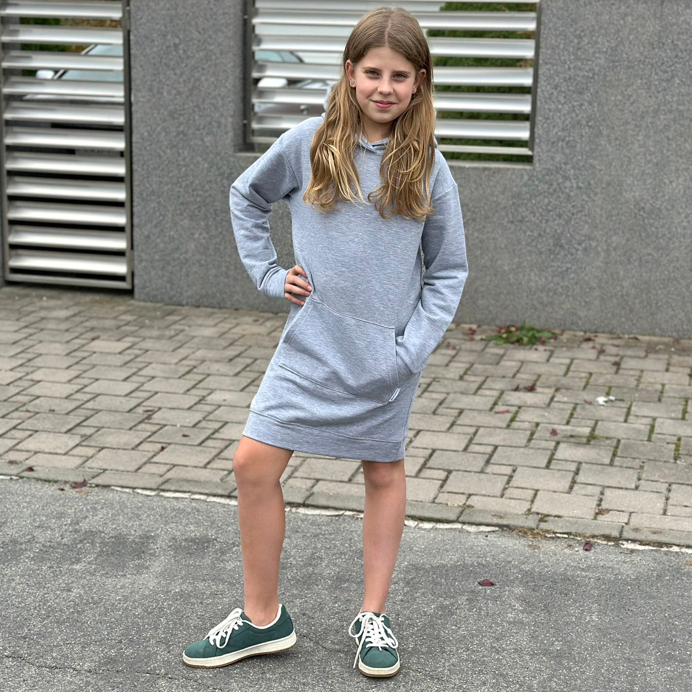 Mikinové šaty Daniela světle šedý melír