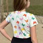 Crop top bílý s pastelovými motýlky
