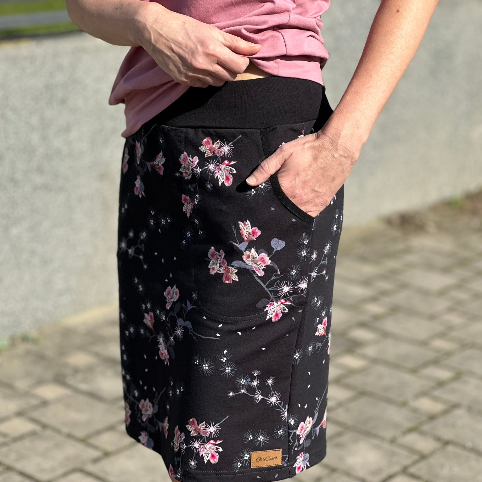 Sukně Easy černá sakura