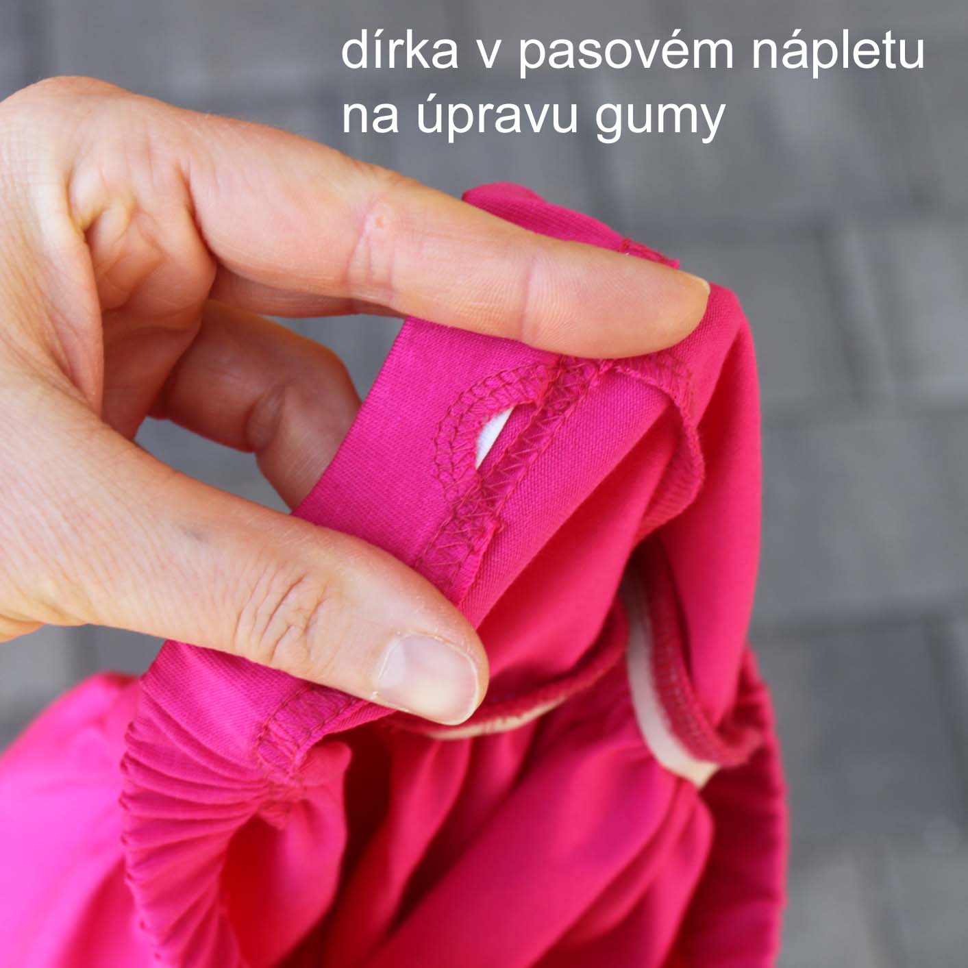 Sukně s kanýrem tmavě růžová