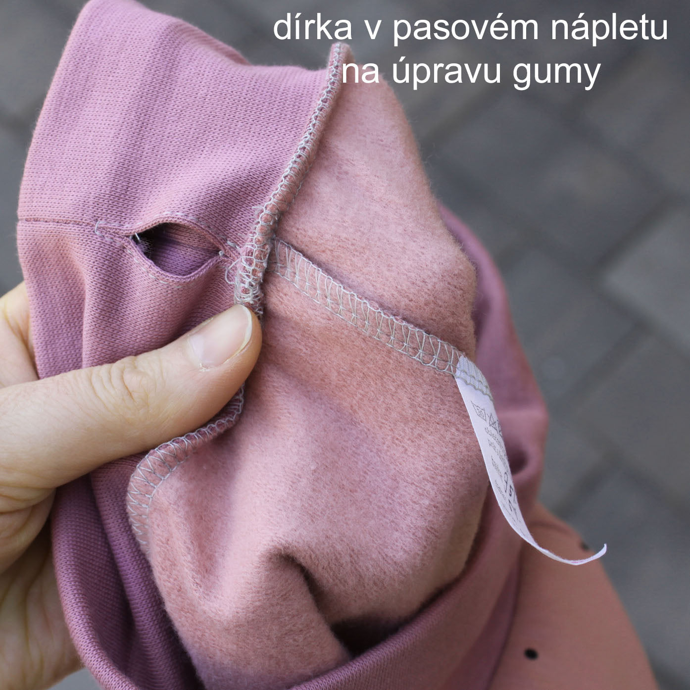 Zimní legíny starorůžové s puntíky
