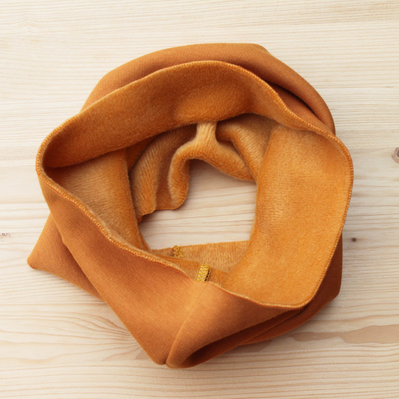 Zimní nákrčník z WARMKEEPERU