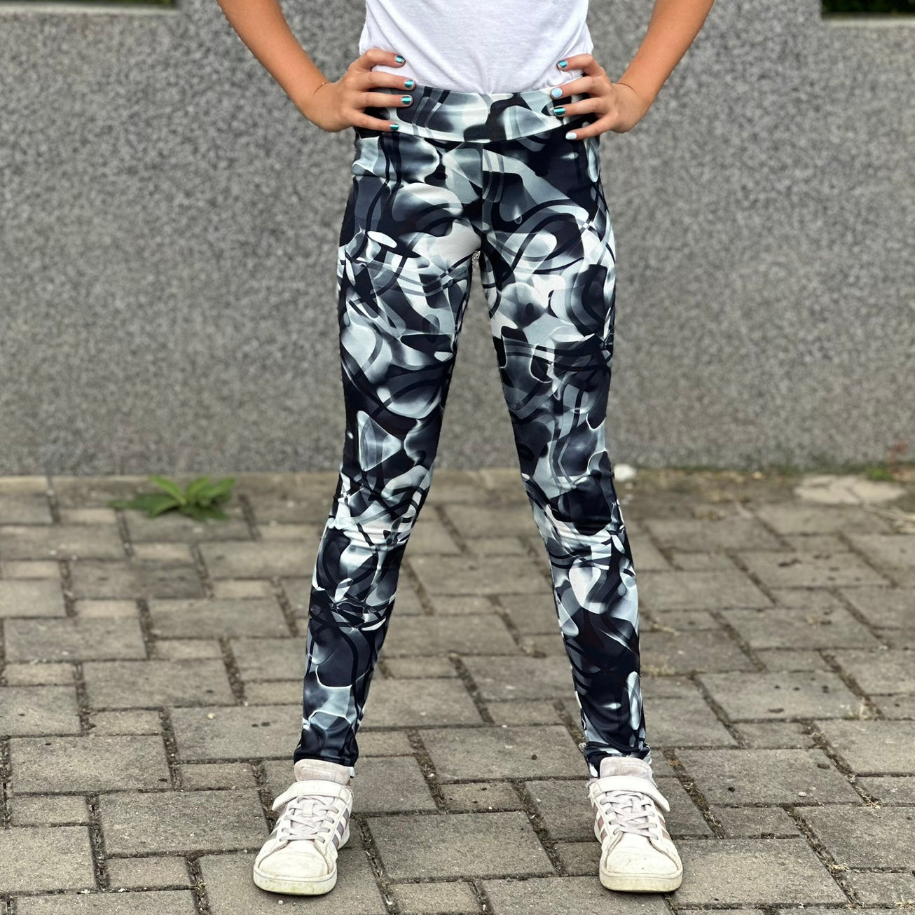 Fitness legíny černobílé