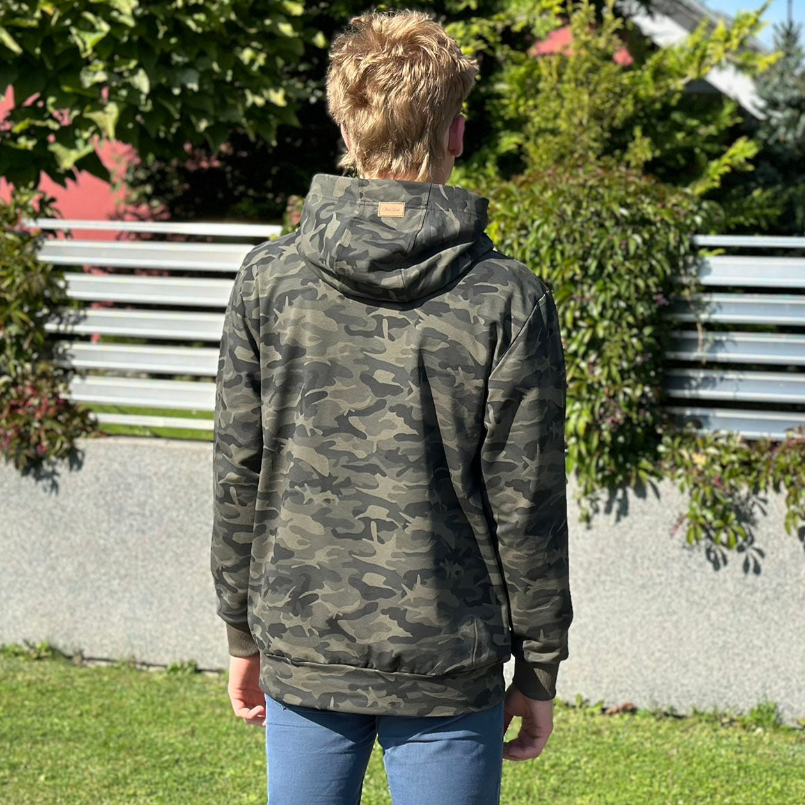 Pánská mikina přes hlavu s kapucí