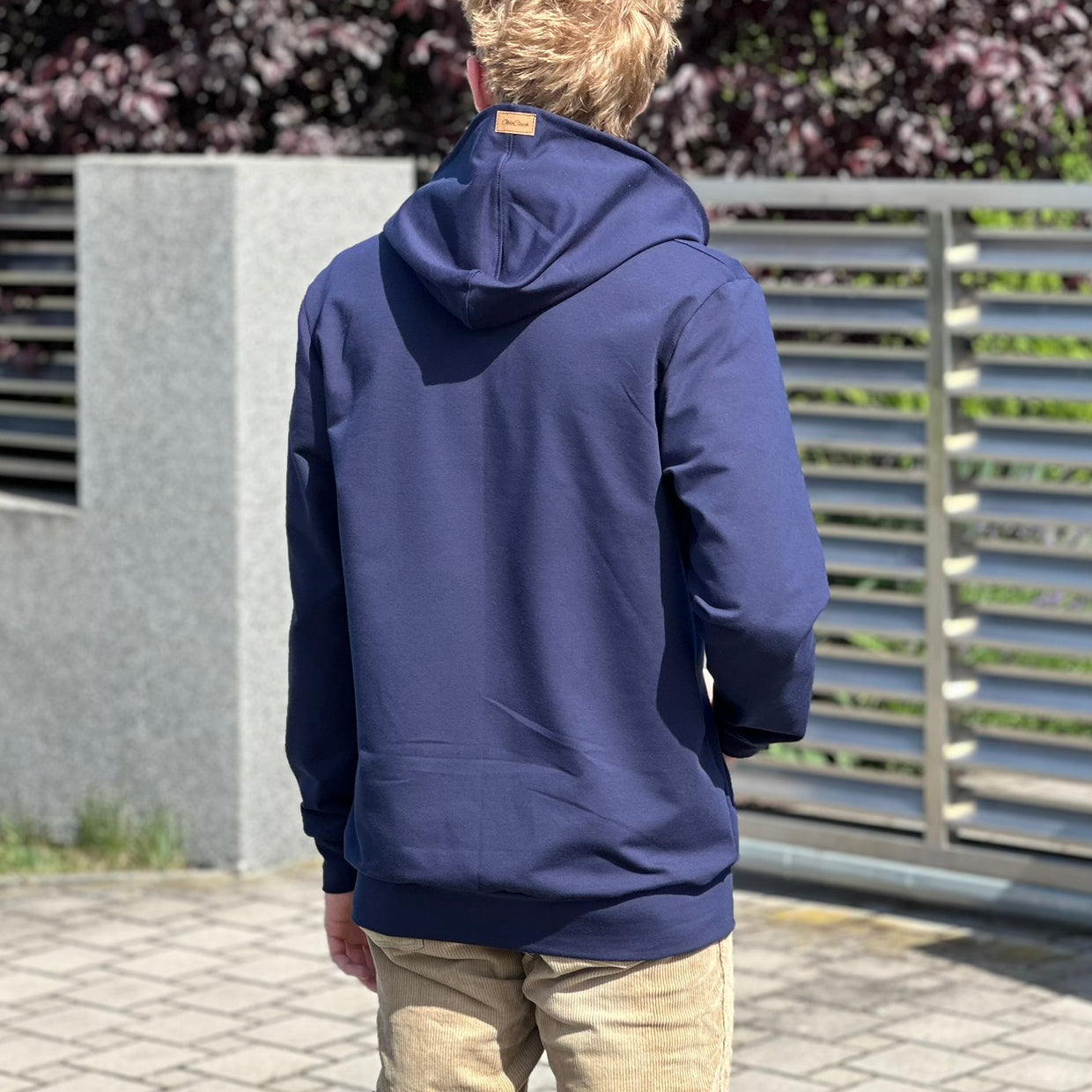 Pánská mikina na zip s kapucí tmavě modrá