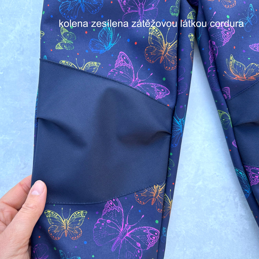 Zimní softshell kalhoty tmavě modré s motýlky