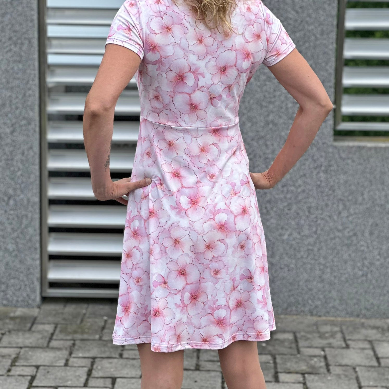 Šaty Audry bílé sakura