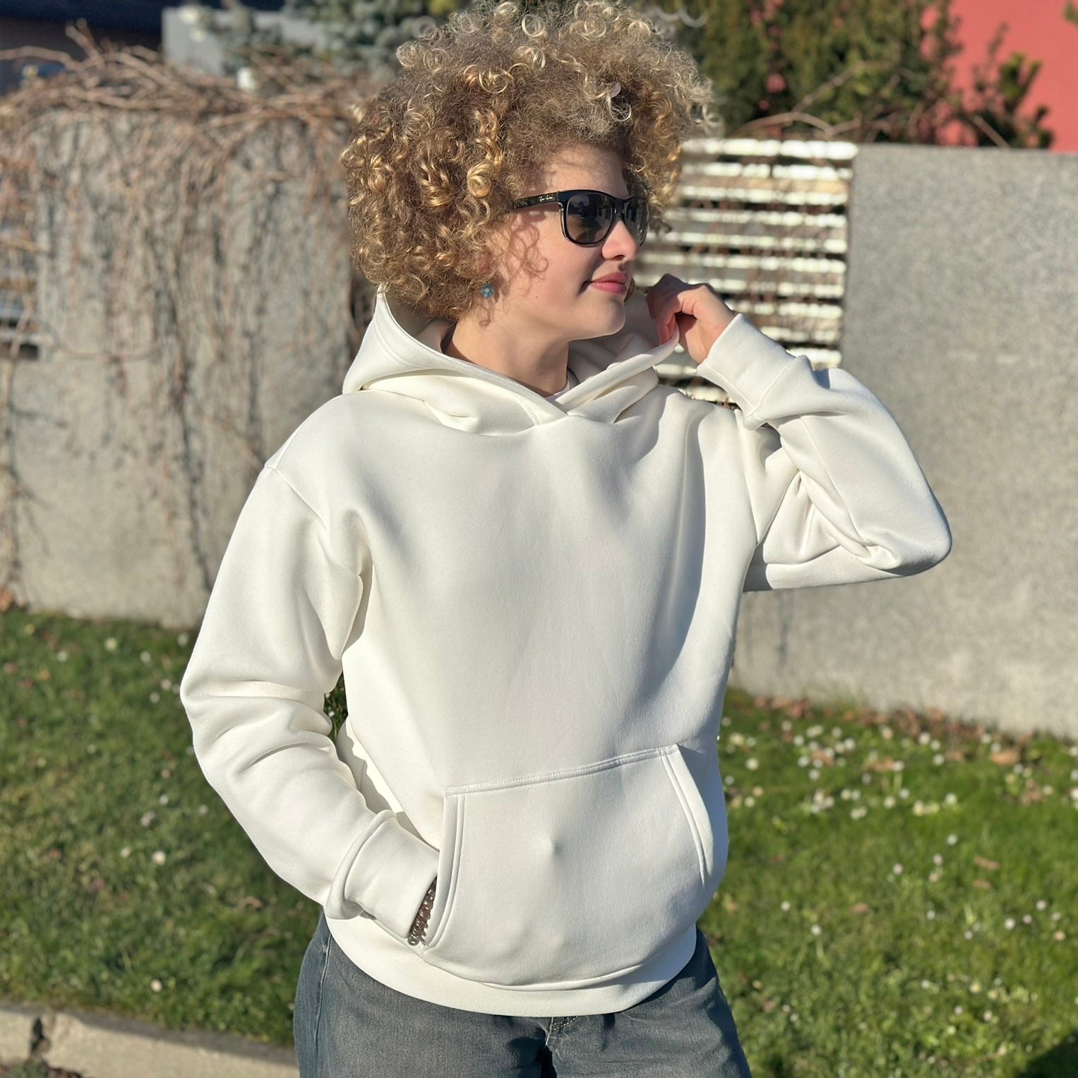 Mikina smetanová