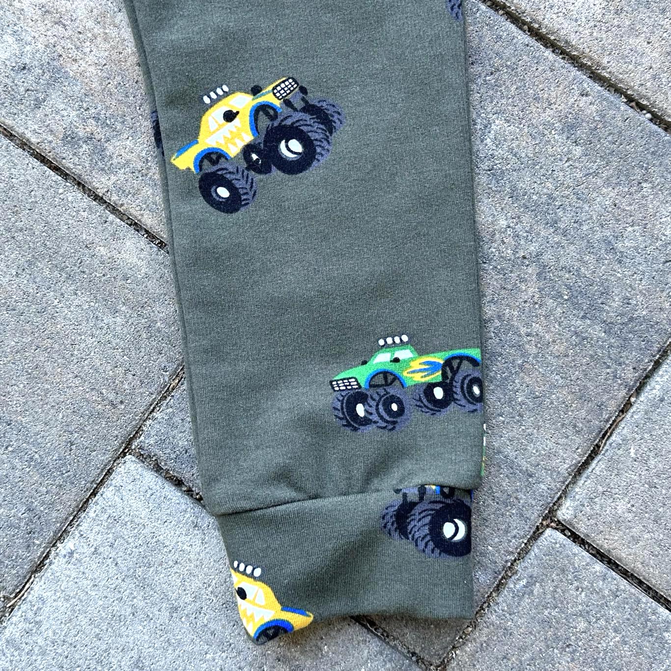 Tepláky zimní olivové monster truck
