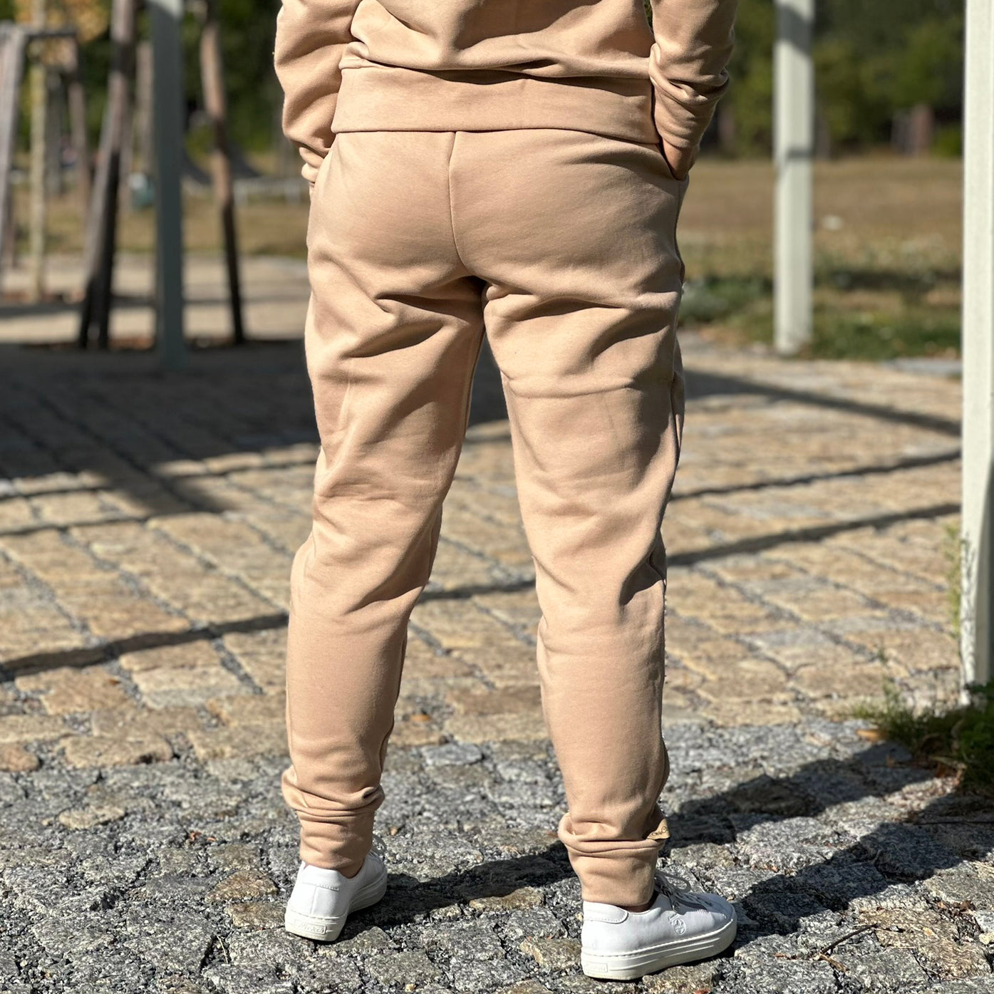 Tepláky Merch béžové