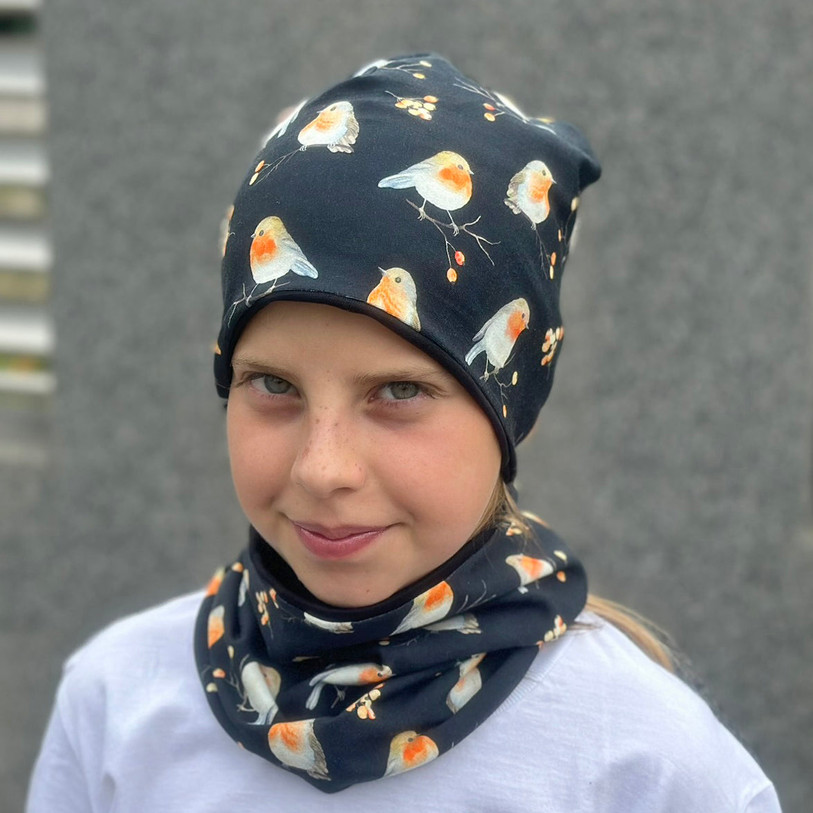 Jarní/podzimní čepice tmavě modrá ptáčci Ema