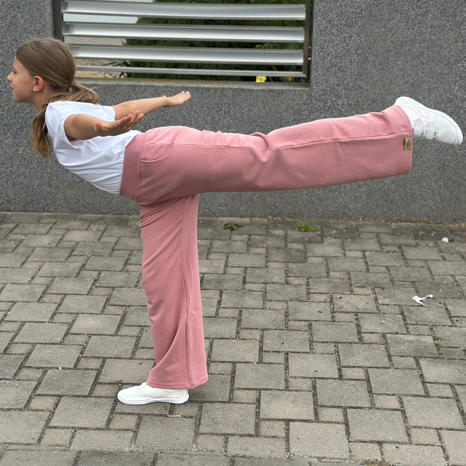 Tepláky Paris široké nohavice starorůžové