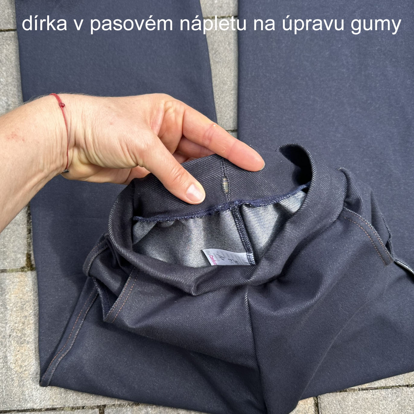 Široké kalhoty denim tmavě modré