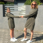 Mikinové šaty Daniela olivové