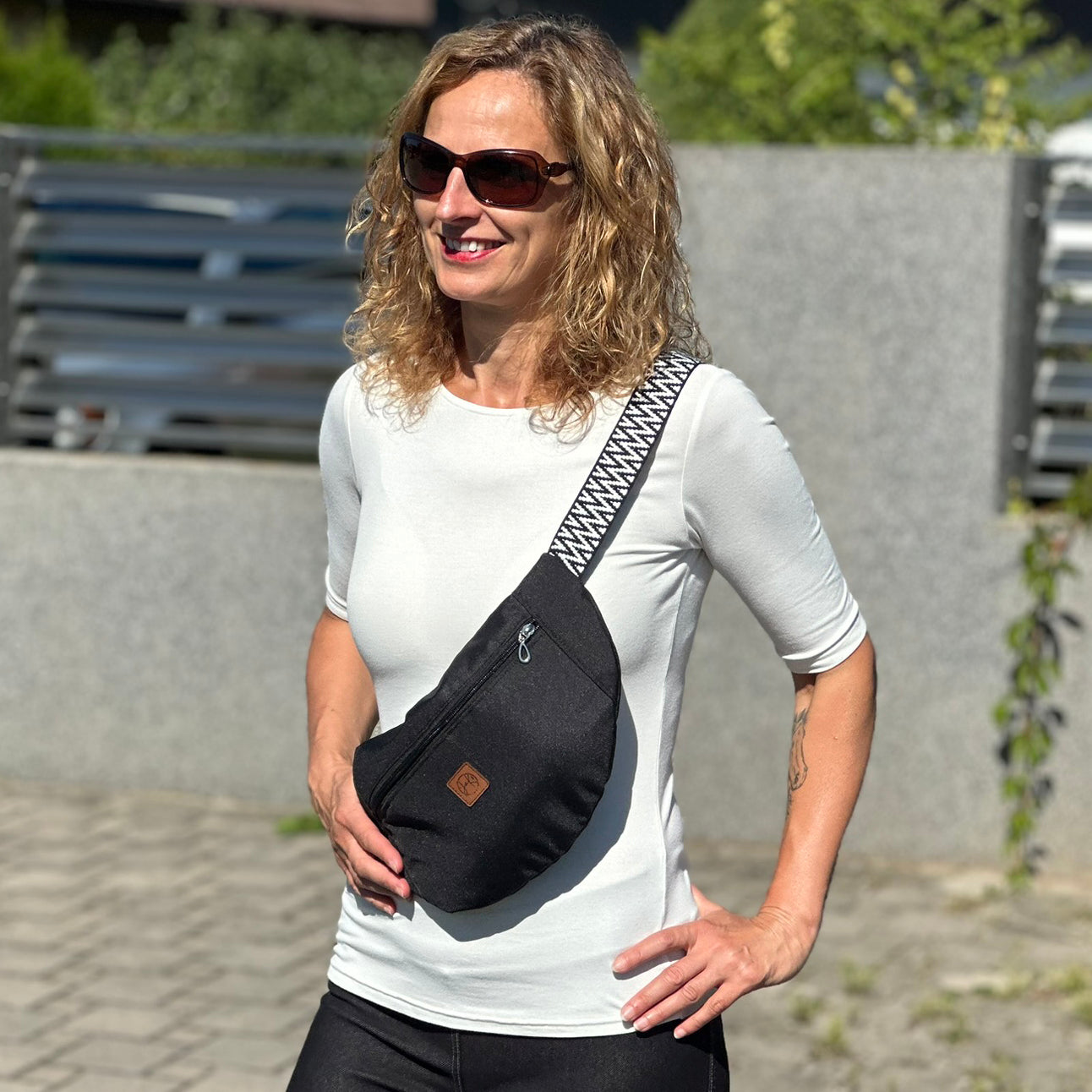 Ledvinka Jessie jednobarevná