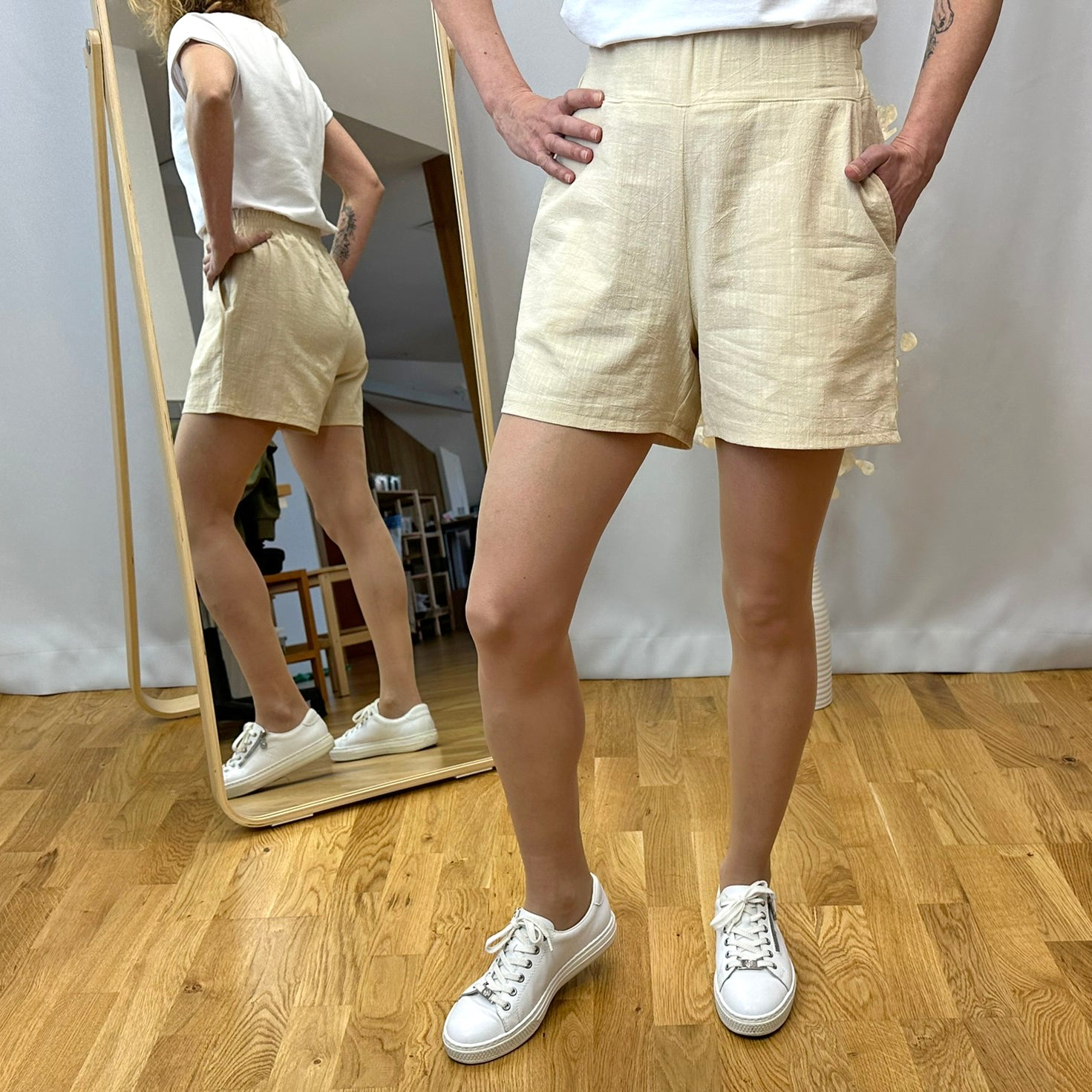 Béžové lněné kraťasy dámské šití na míru