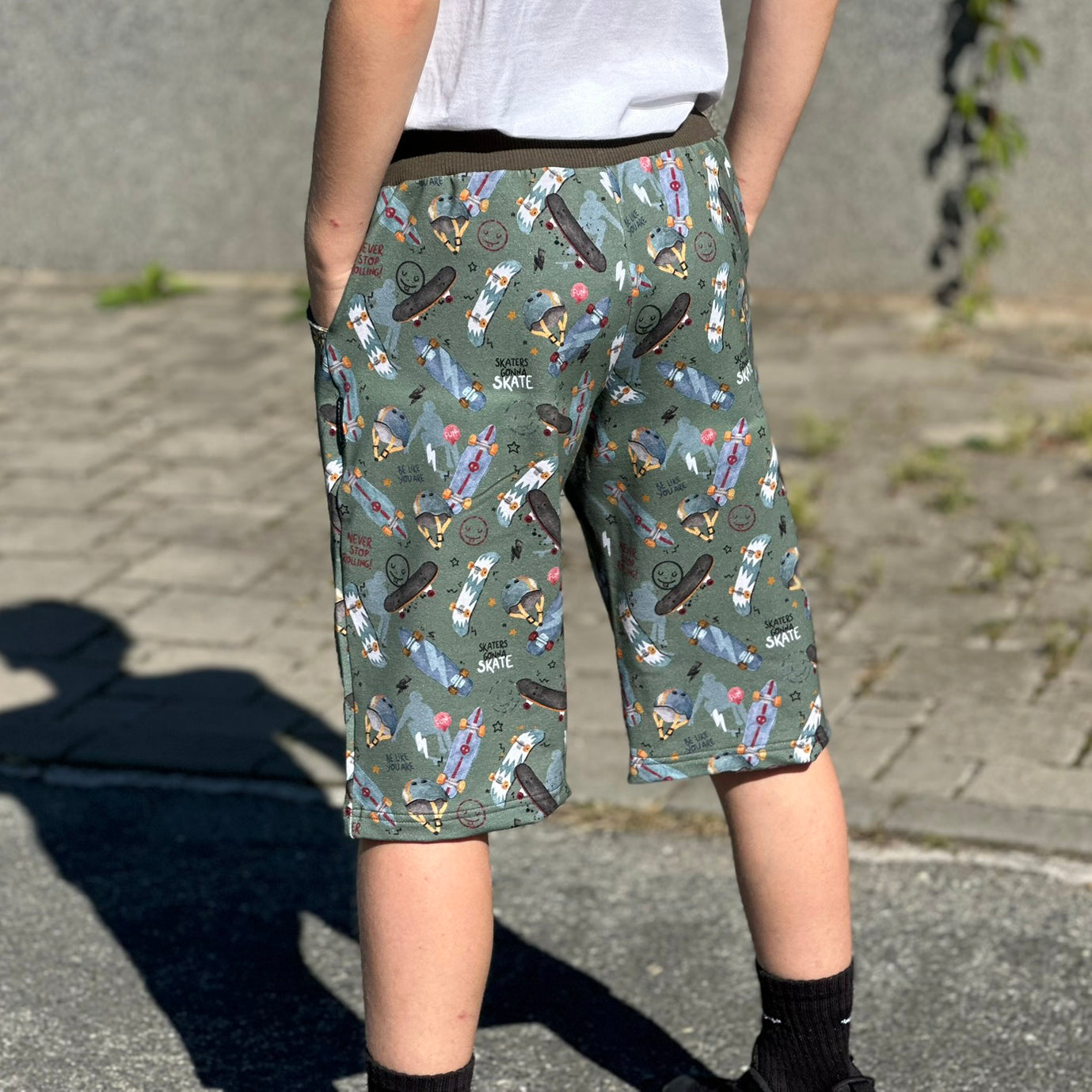 Kraťasy olivové skate