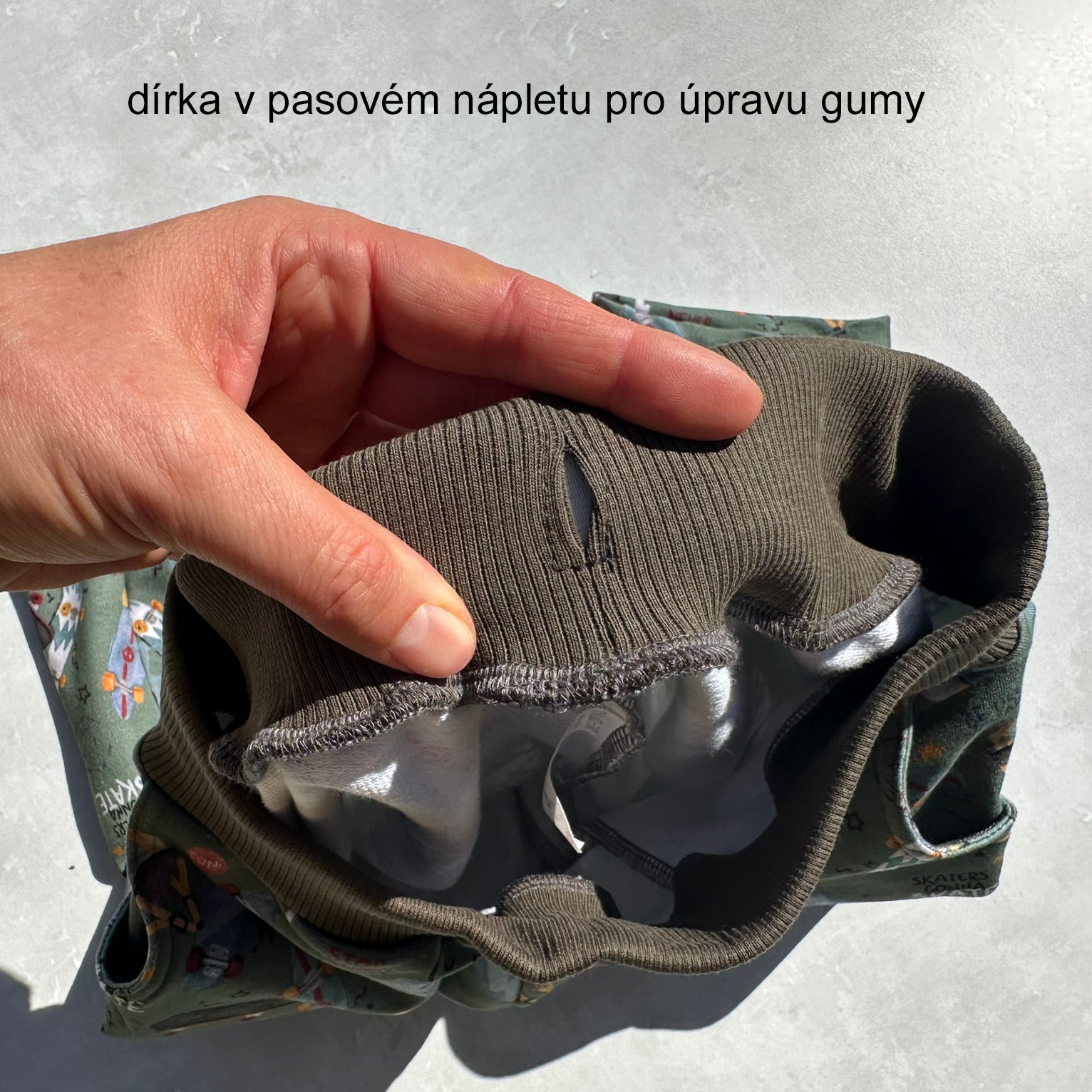 Kraťasy olivové skate