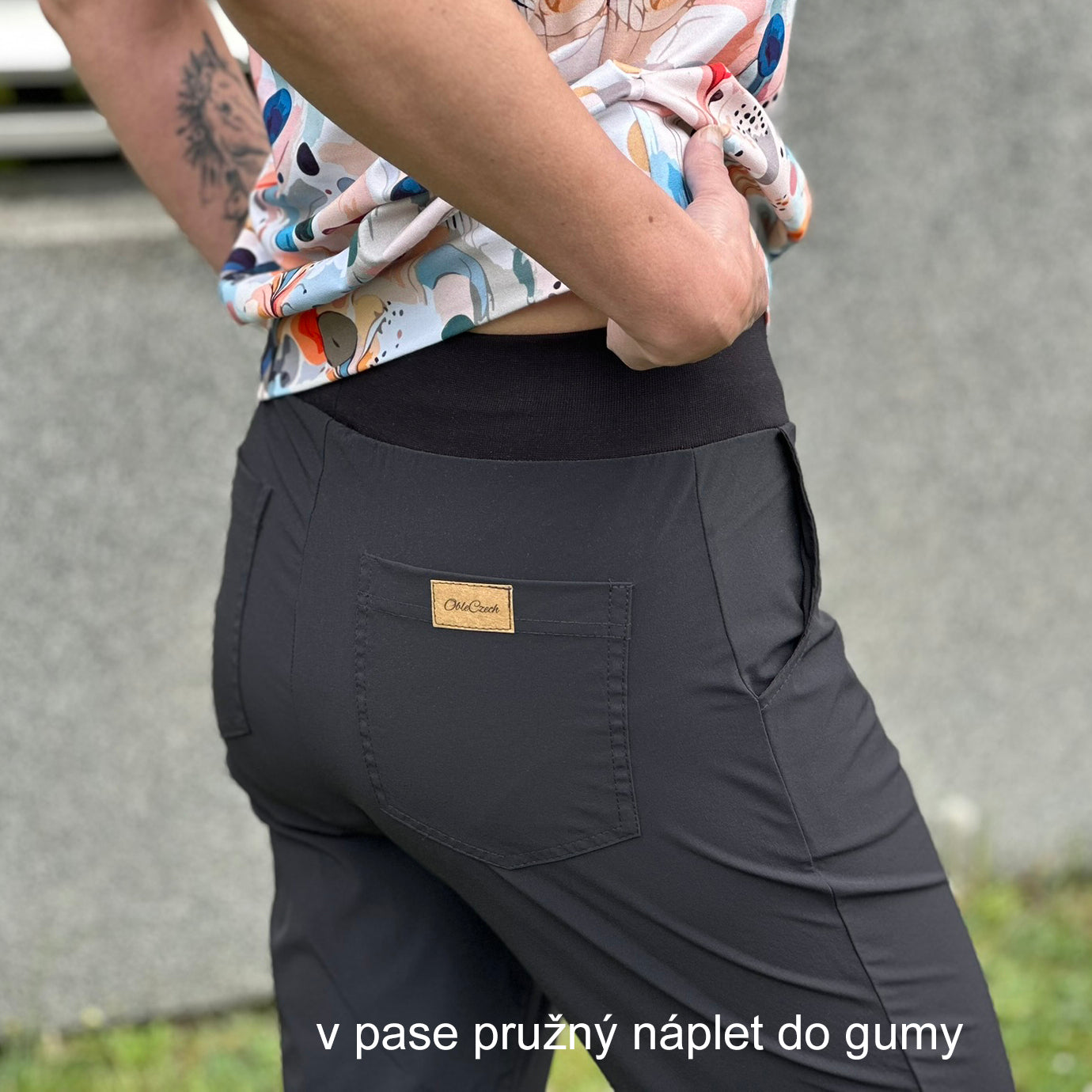 Plátěné pružné 3/4 kalhoty černé