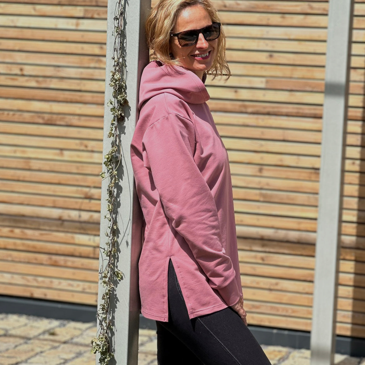Mikina Merch starorůžová s rozparky