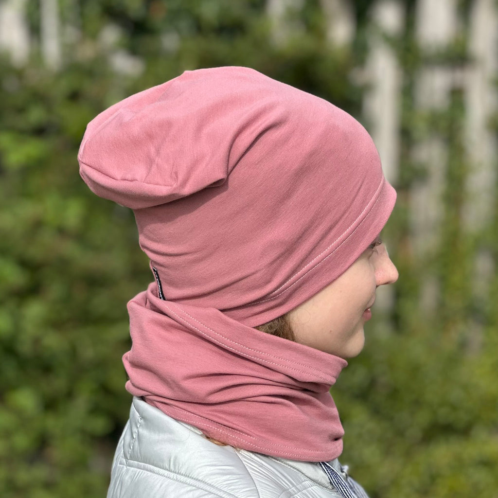 Jaro/podzim čepice z TEPLÁKOVINY