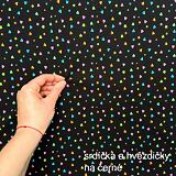 srdíčka a hvězdičky na černé